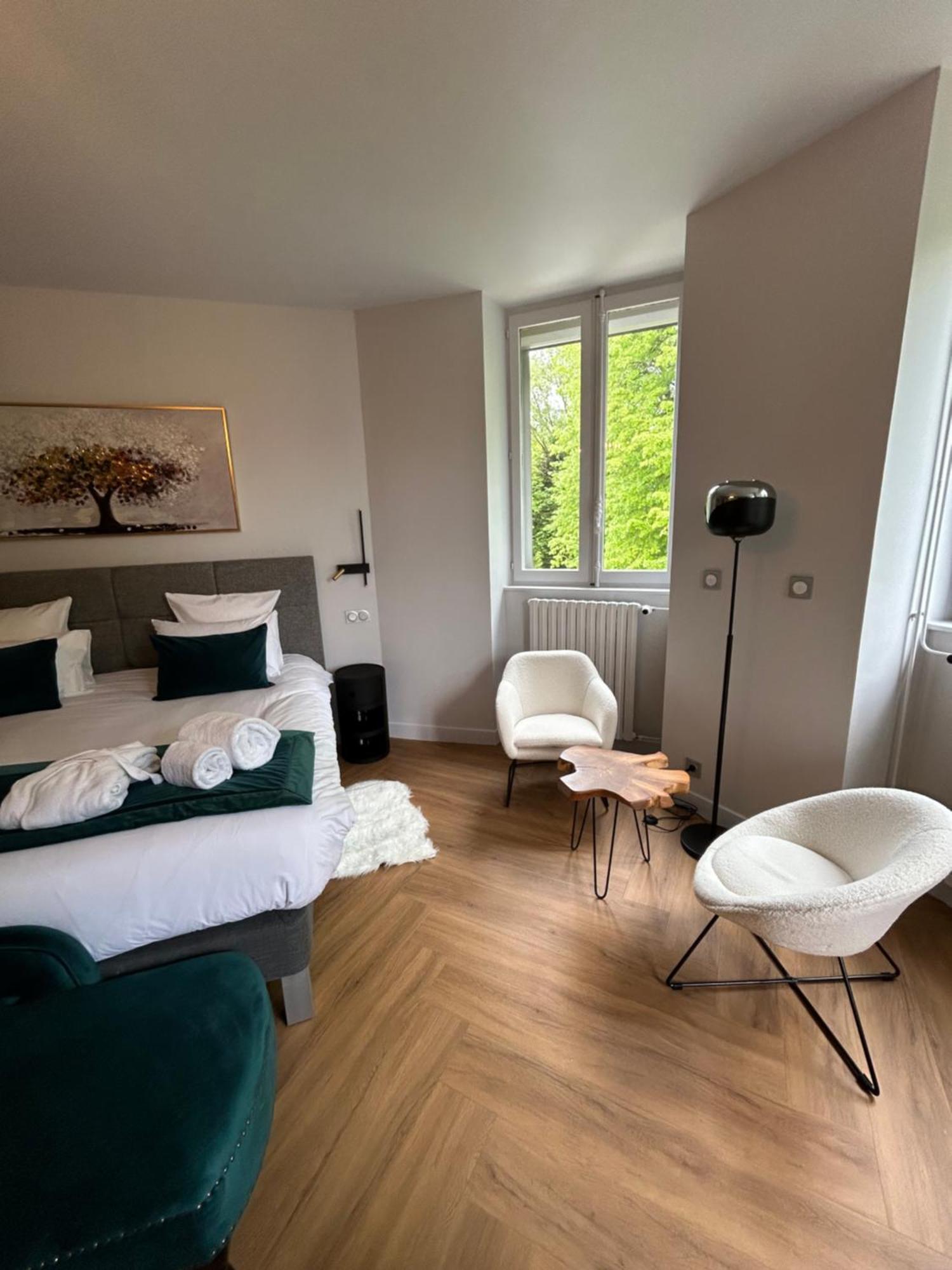 Chateau De La Dame Blanche - Logis Geneuille ภายนอก รูปภาพ