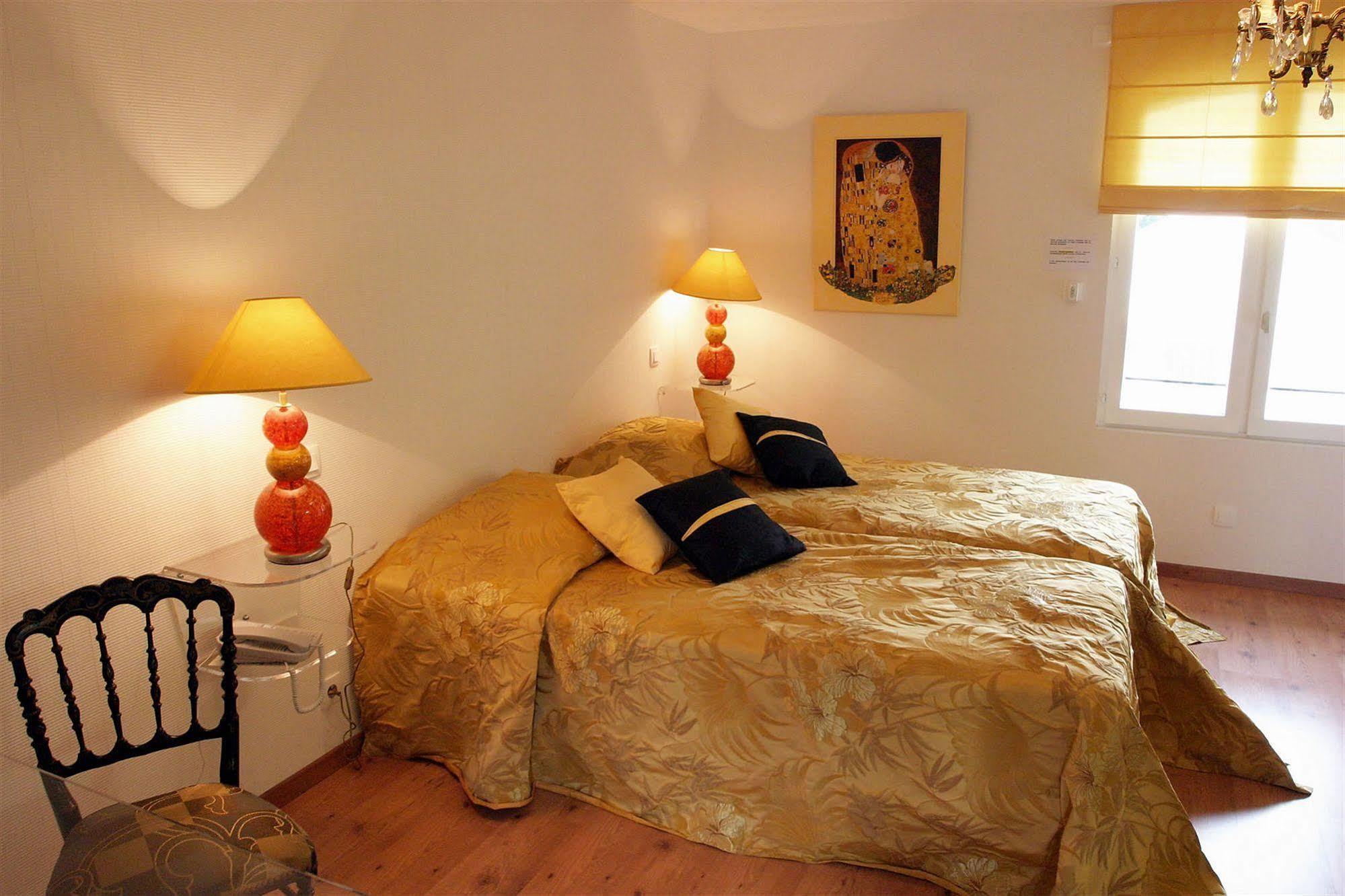 Chateau De La Dame Blanche - Logis Geneuille ภายนอก รูปภาพ